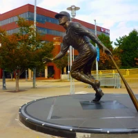 Roberto_Clemente_statue