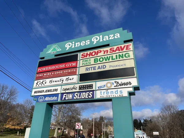 Pines_Plaza_Shops_Ross_Twp_11292021_22