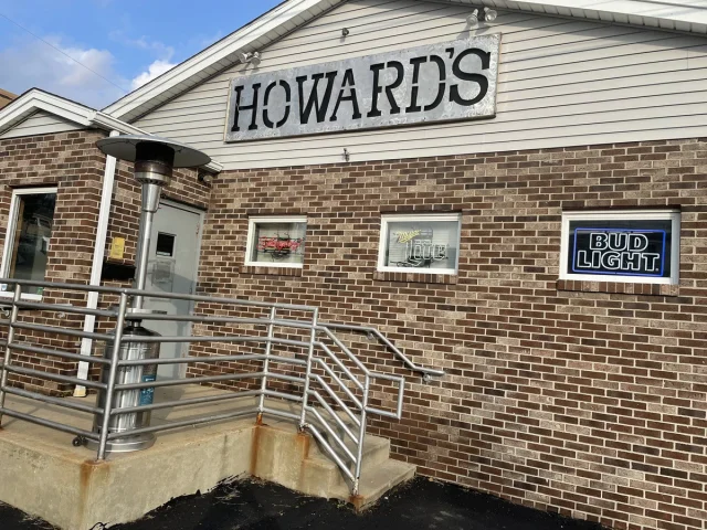 Howard&#039;s Tavern